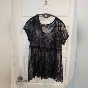 black lacey Torrid blouse